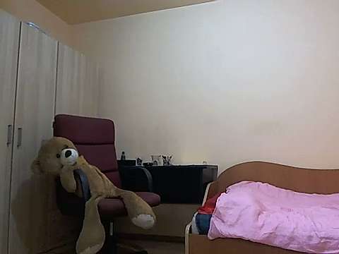 MissCream naked stripping on cam for live sex video chat