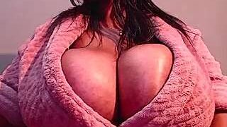 MissTits naked stripping on cam for live sex video chat