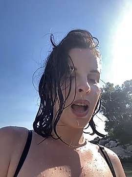 MollyBer naked stripping on cam for live sex video chat