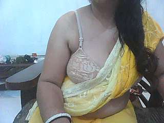 Naina- naked stripping on cam for live sex video chat