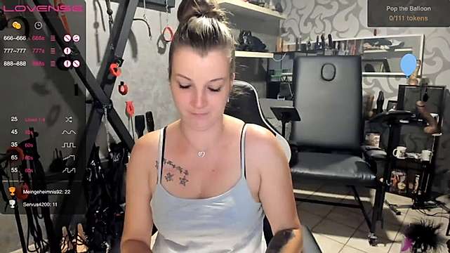 NastyySoul naked stripping on cam for live sex video chat