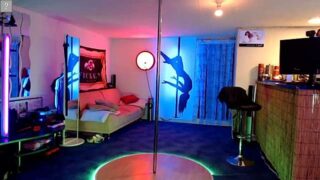 NieKohle naked stripping on cam for live sex video chat