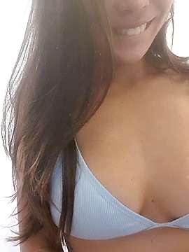 niki_foxx naked stripping on cam for live sex video chat