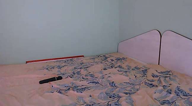 off_gang naked stripping on cam for live sex video chat
