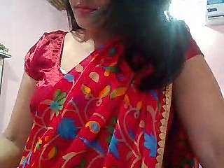 Rashmi_Sweet naked stripping on cam for live sex video chat