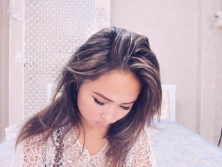 Rialiani nude on cam – live sex chat