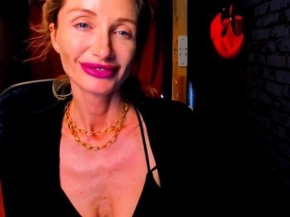RobertaHorn nude on cam – live sex chat