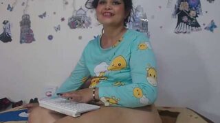 RosalindaBigAss naked stripping on cam for live sex video chat