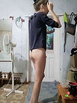 Rubinka95 naked stripping on cam for live sex video chat