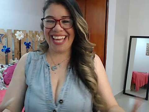 salome_sweet2 naked stripping on cam for live sex video chat