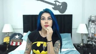 SarahHeming naked stripping on cam for live sex video chat