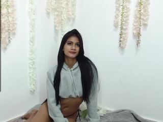 Sarahosk nude on cam – live sex chat