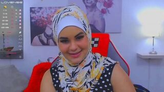 sarahtoumi_ naked stripping on cam for live sex video chat