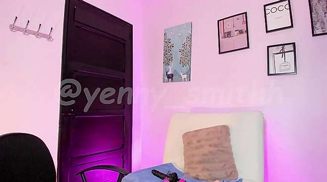 saray_smith2 naked stripping on cam for live sex video chat
