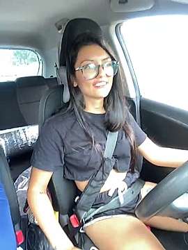 Sashua06 naked stripping on cam for live sex video chat