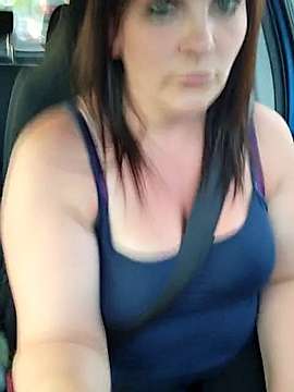 screamingdaisey naked stripping on cam for live sex video chat