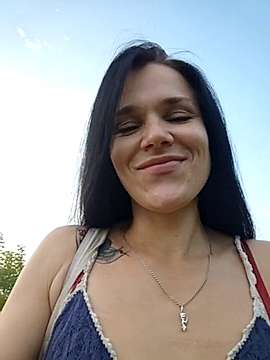 Secrets_Victoriass naked stripping on cam for live sex video chat