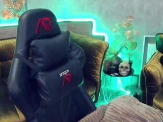 Serenamils nude on cam – live sex chat