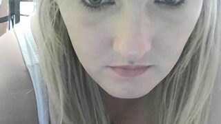 Sexygal300300 naked stripping on cam for live sex video chat