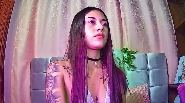 Shiori_Hot naked stripping on cam for live sex video chat