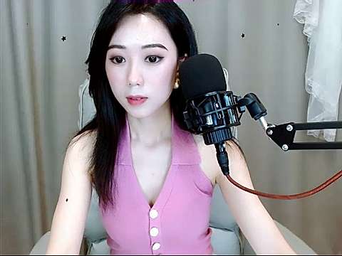 Singer_Mandy_ naked stripping on cam for live sex video chat