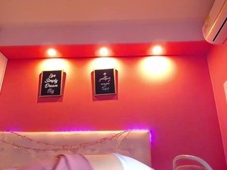Stepdaughter nude on cam – live sex chat