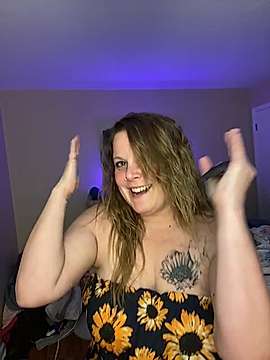 Sweet_BBW_Jade naked stripping on cam for live sex video chat