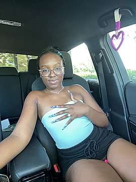 taylorsosweet naked stripping on cam for live sex video chat