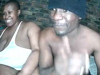 ThickJuicyAssxx naked stripping on cam for live sex video chat