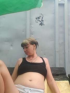 Twix777 naked stripping on cam for live sex video chat