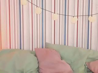 Ur-Amy nude on cam – live sex chat