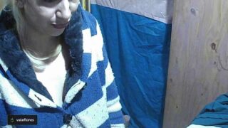 valeflorez naked stripping on cam for live sex video chat