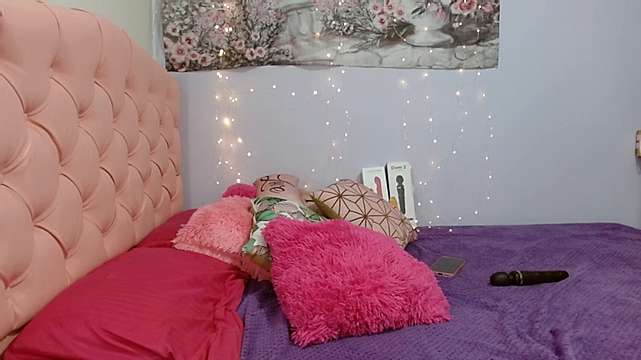 valentina_etthan naked stripping on cam for live sex video chat