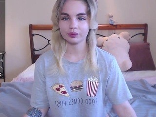 Vicky nude on cam – live sex chat