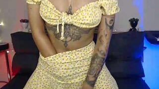 _VOGUE_ naked stripping on cam for live sex video chat