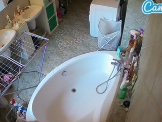 Voyeurcam-julmodels-bath-1st-2 nude on cam – live sex chat