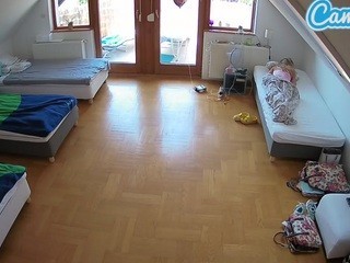 Voyeurcam-julmodels-whitebed-1 nude on cam – live sex chat