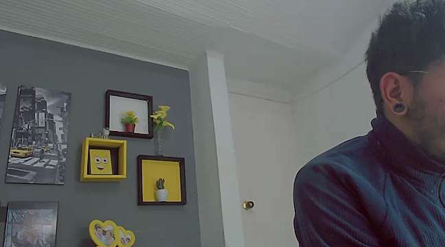 Wade_Vanesa naked stripping on cam for live sex video chat