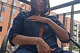 XHannaxX naked stripping on cam for live sex video chat