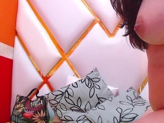 Yuli nude on cam – live sex chat