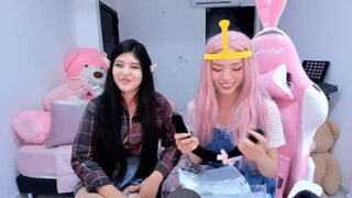 Yuru_Yuri naked stripping on cam for live sex video chat