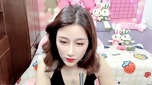 YvettezoeyBaby naked stripping on cam for live sex video chat