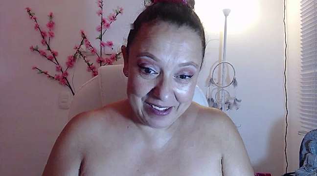 agathaa_ferrer naked stripping on cam for live sex video chat