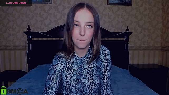 AleksaSwon naked stripping on cam for live sex video chat