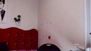 Alysaa1 naked stripping on cam for live sex video chat