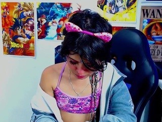 AnniePowell nude on cam – live sex chat