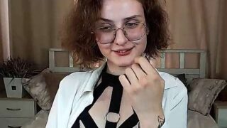 AnnyGarciaSweety naked stripping on cam for live sex video chat
