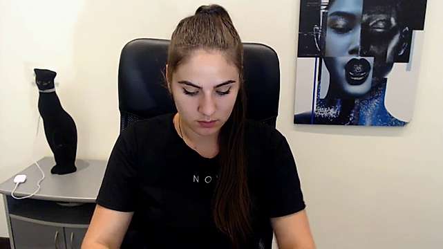 AshleyWolf naked stripping on cam for live sex video chat