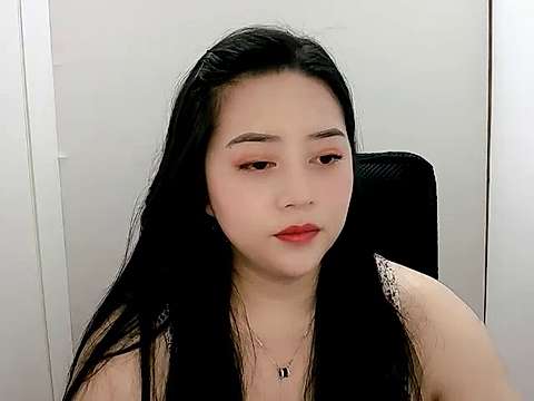 Astrid-zz naked stripping on cam for live sex video chat
