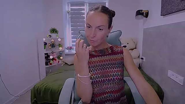 Avrora_6 naked stripping on cam for live sex video chat